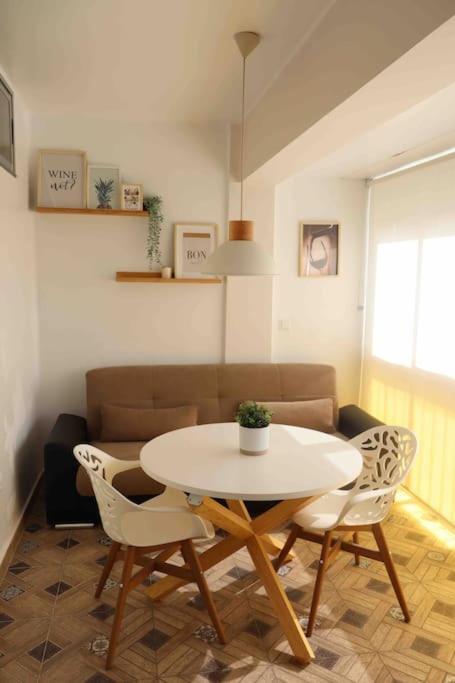 Precioso Apartamento Con Vistas Al Mar. Piscina. Валенсия Екстериор снимка